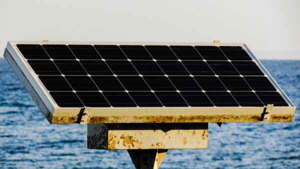 Repowering Solar PV: When and How to Replace Aging Systems